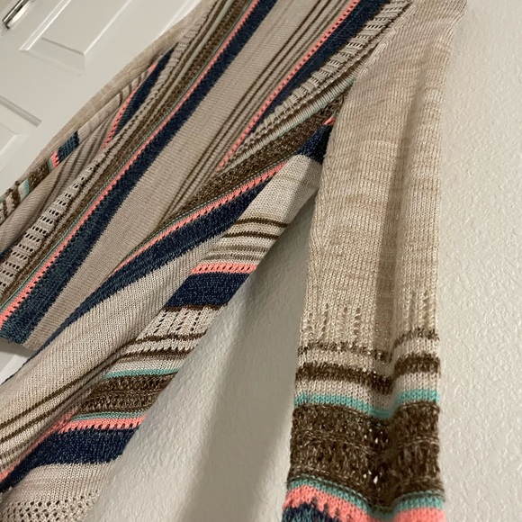 Charlotte Russe Open Knit Boho Cardigan in Oatmeal, Size Medium, Gently Used. - Picture 6 of 6